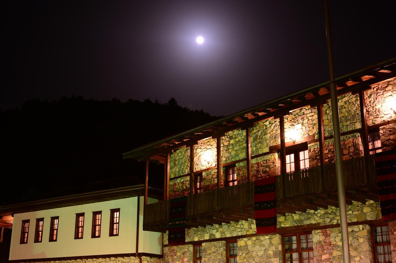 Macedonian Village Hotel & Resort Skopje Exterior foto