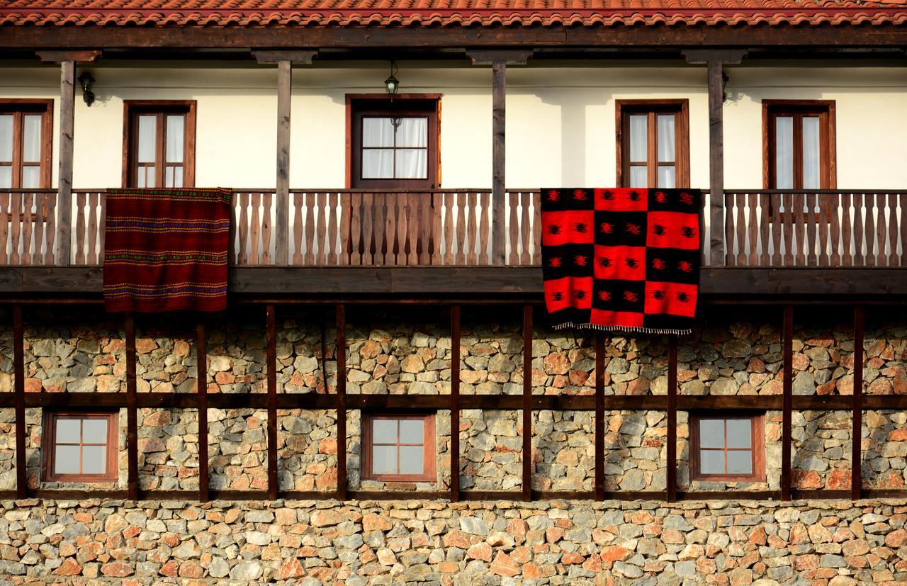 Macedonian Village Hotel & Resort Skopje Exterior foto