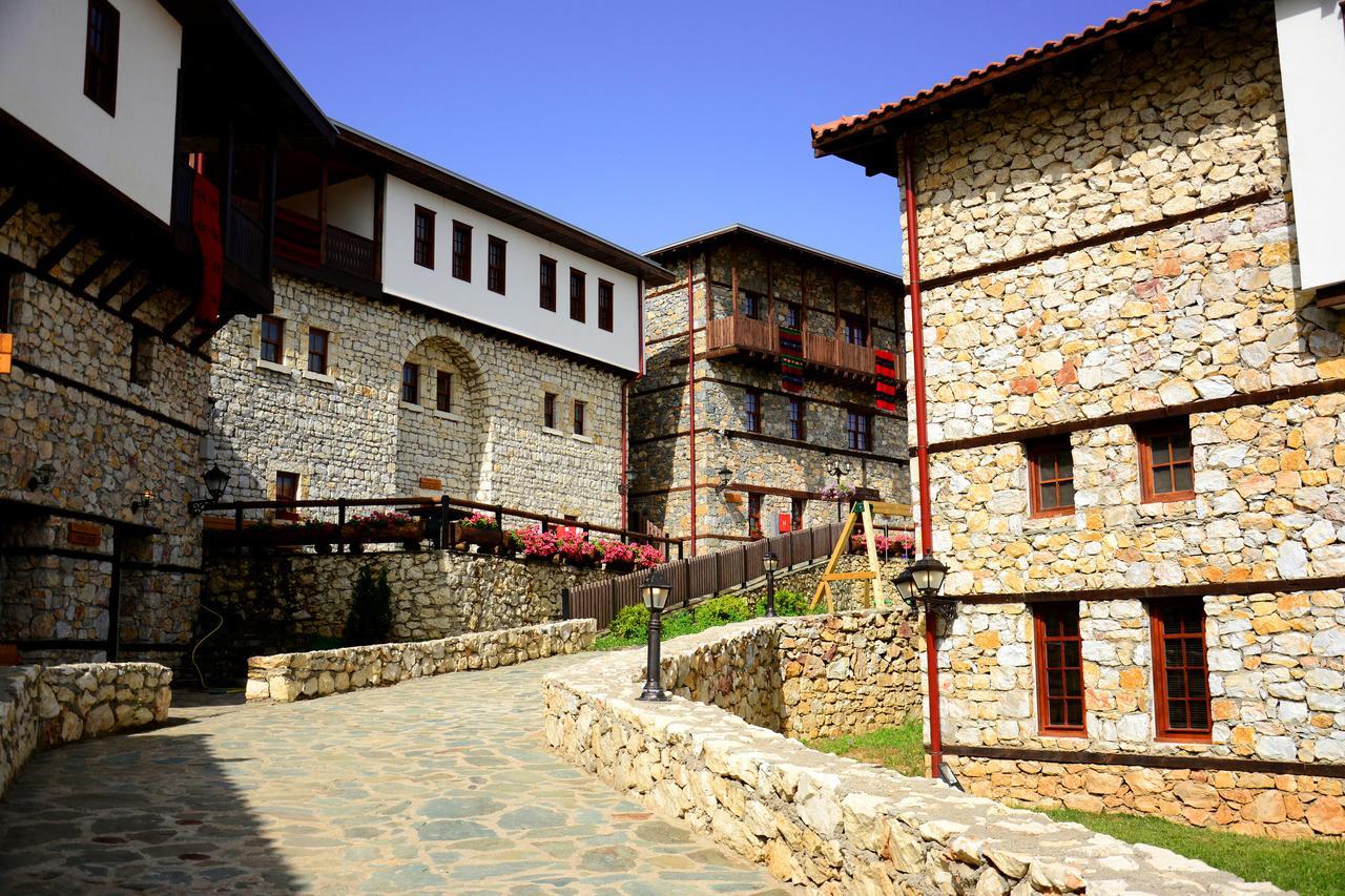 Macedonian Village Hotel & Resort Skopje Exterior foto