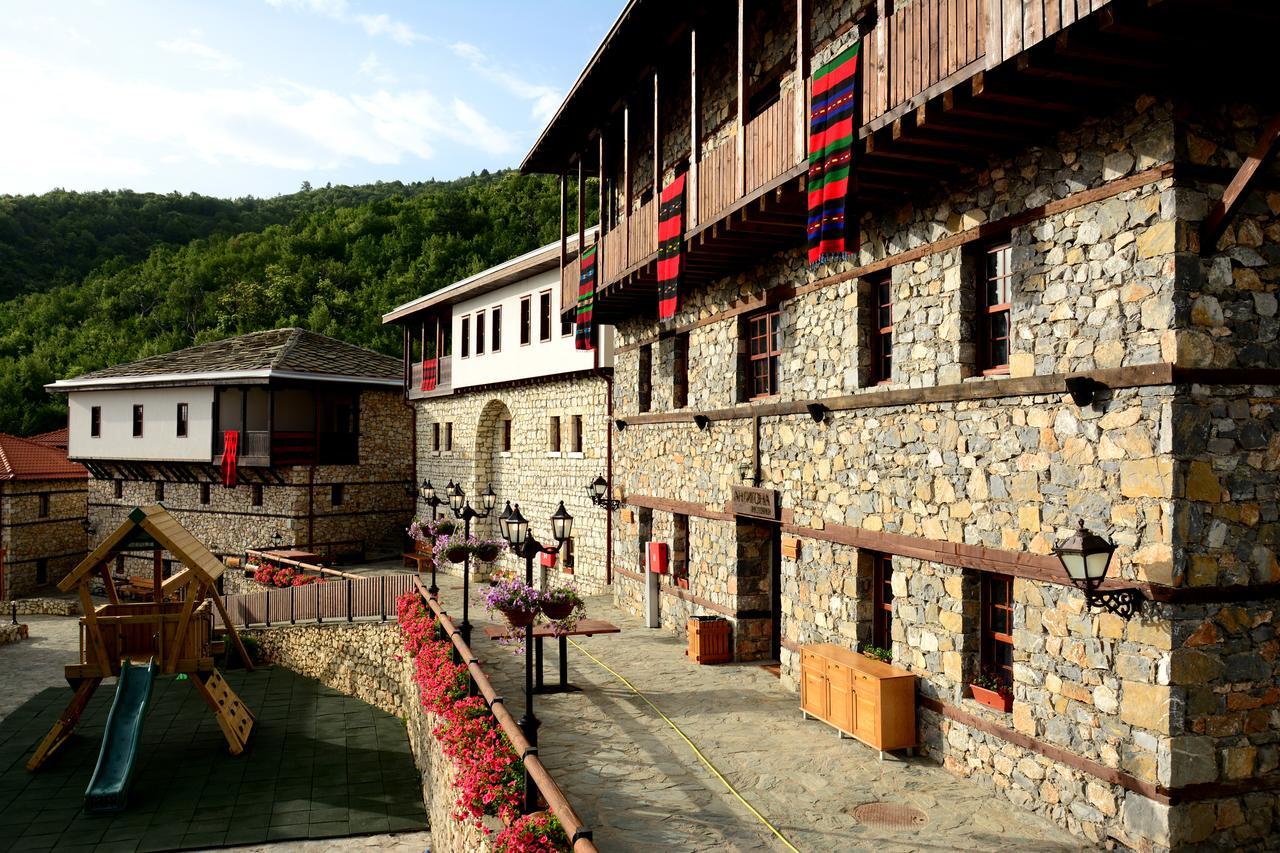 Macedonian Village Hotel & Resort Skopje Exterior foto