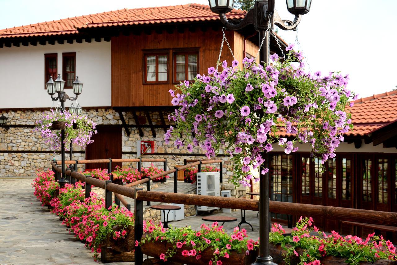 Macedonian Village Hotel & Resort Skopje Exterior foto