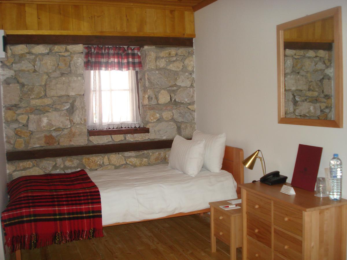 Macedonian Village Hotel & Resort Skopje Exterior foto
